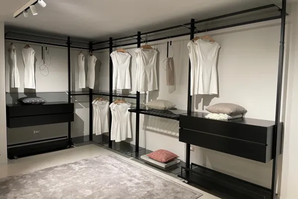 Personal walk-in closet outlet