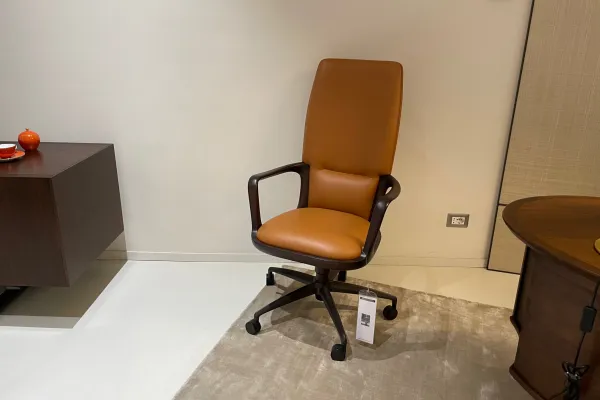 Vossia executive armchair quick delivery